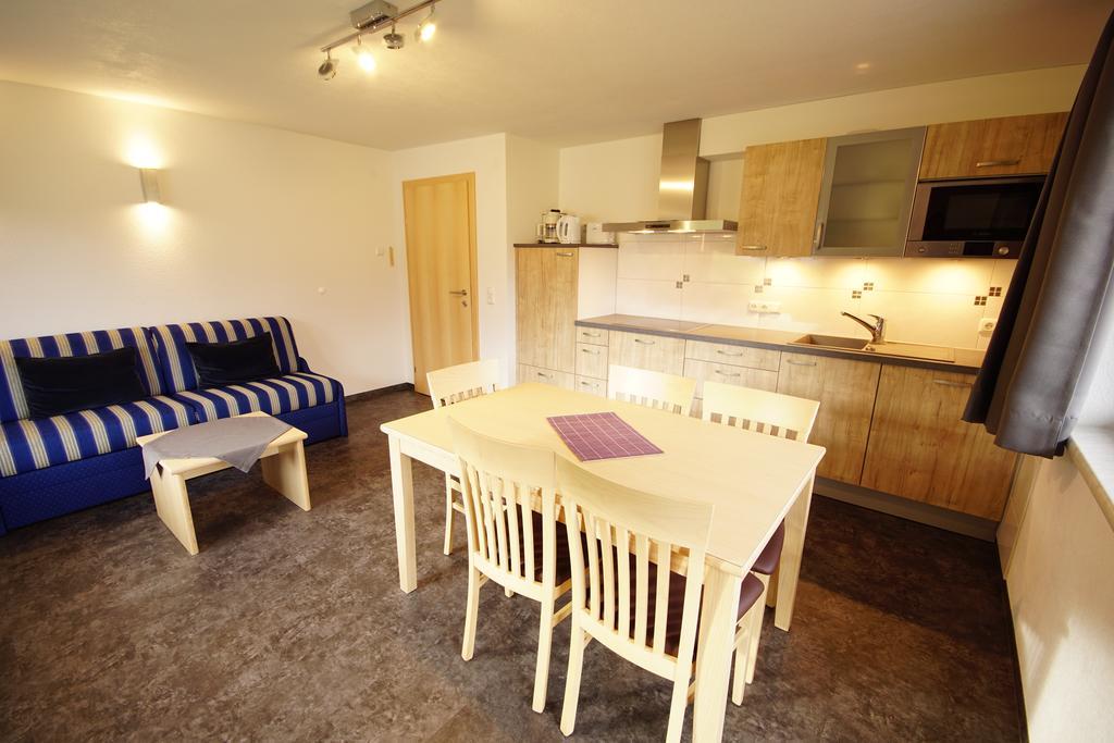 Ferienhaus Mott Lermoos Ruang foto